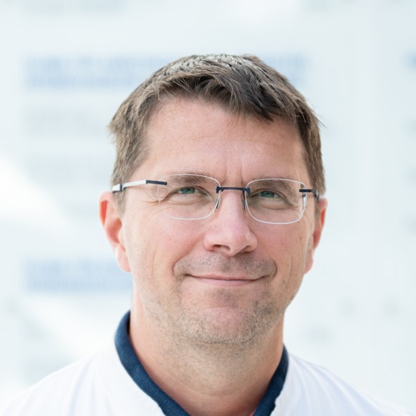Dr. Robert Sarge